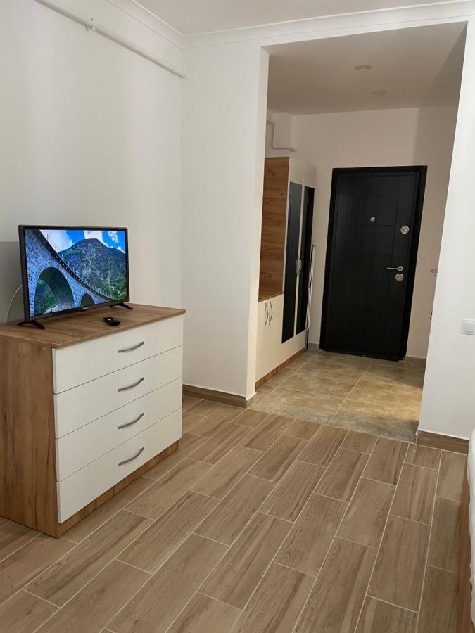 Militari Comfort Studio Roşu Buitenkant foto