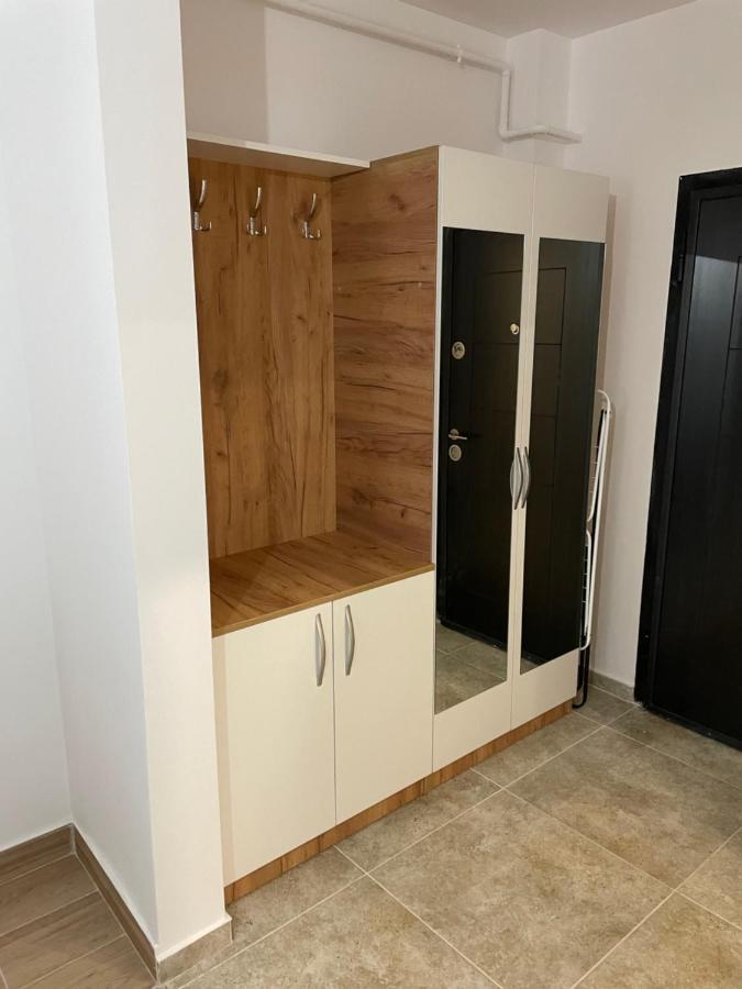 Militari Comfort Studio Roşu Buitenkant foto